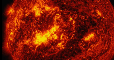 大規模な太陽フレアが地球方向へ噴出、地磁気の大きな乱れ「磁気嵐」を観測